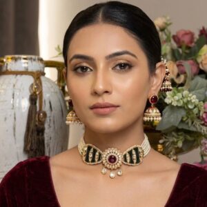 Royal Pearl Mesh Choker Necklace