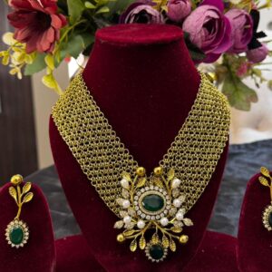 Antique Gold-Plated Multi-Layer Mesh Choker Necklace Set with Emerald Green Stone and Pearl Floral Pendant