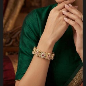 Gold Plated Antique Kundan Kada Bangles