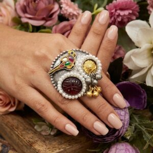 Oversized cocktail ring (Angoothi)