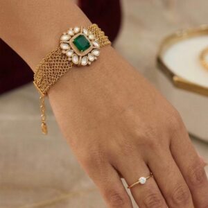 Zoya Emerald Mesh Cuff bracelet